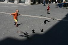 IMG_0230 Trieste Kids And Pigeons